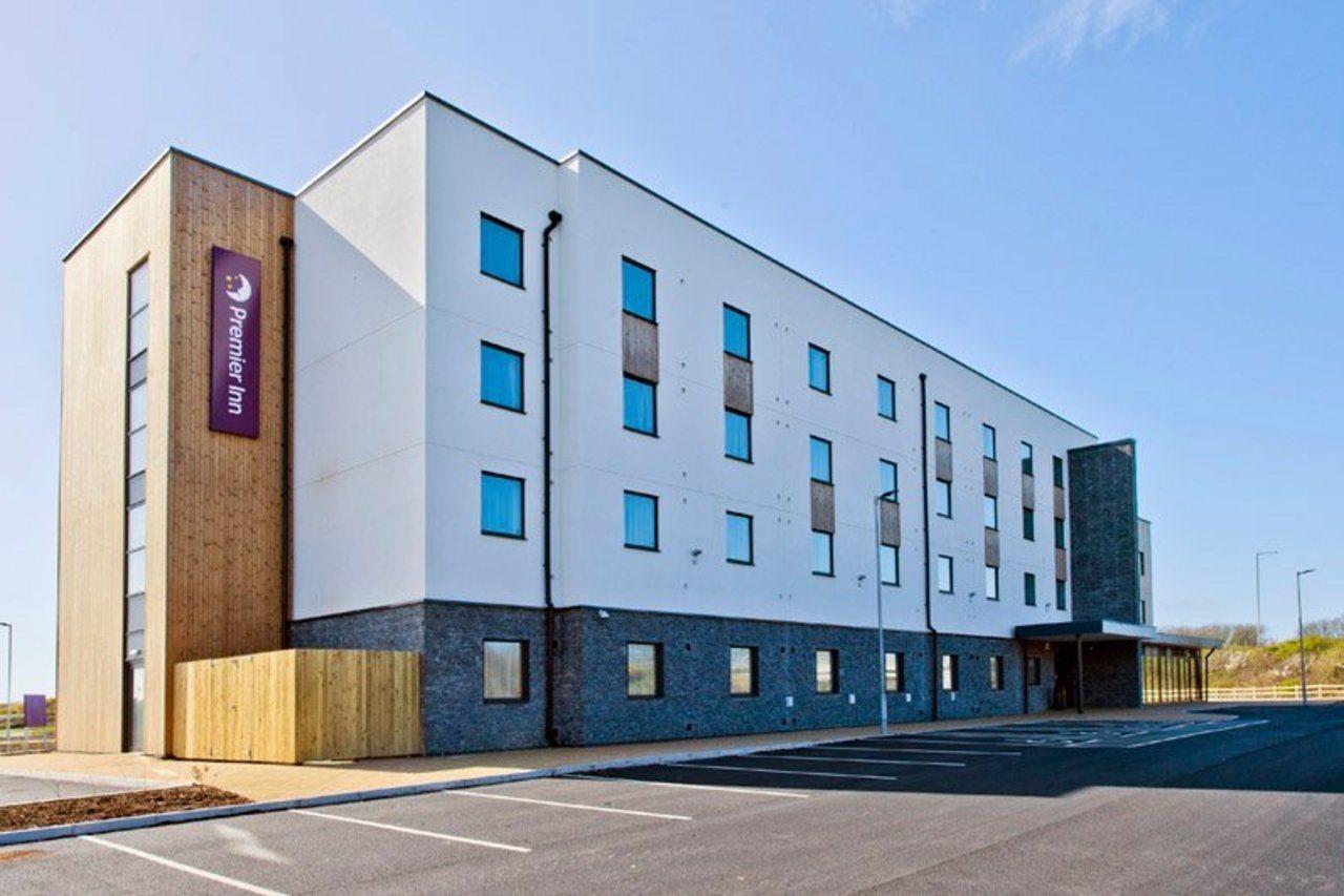 Premier Inn Holyhead Exterior foto